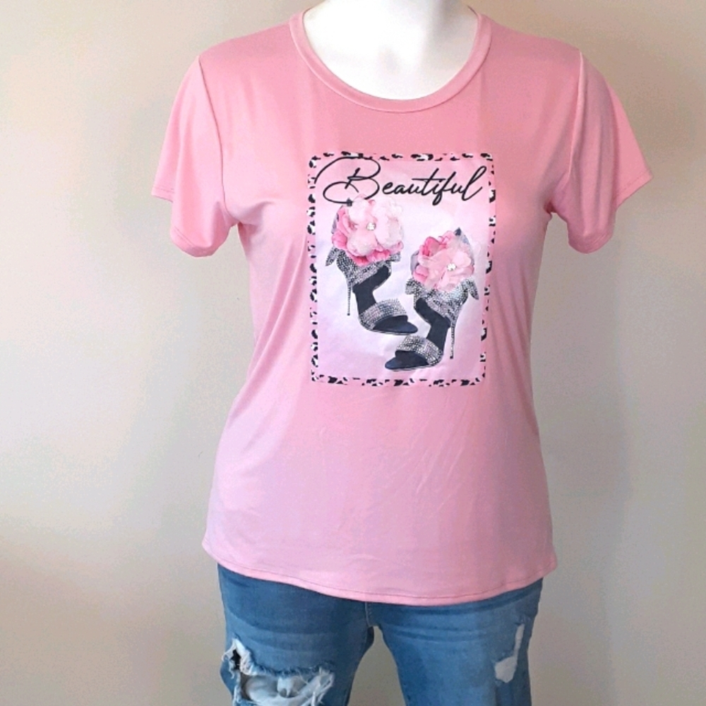 NEW Plus Size Applique Top